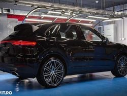Culoarenegru Utilizat 2019 Porsche Cayenne SUV | 55.770 EUR (Puțin scump)