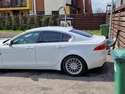 Alb Utilizat 2016 Jaguar XE Berlinǎ | 10.500 EUR (Preț bun)