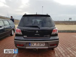 Negru Utilizat 2003 Mitsubishi Outlander SUV | 4.200 EUR