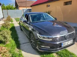 Negru Utilizat 2019 VW Passat R Berlinǎ | 20.000 EUR (Puțin scump)