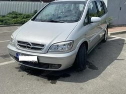 Gri Utilizat 2004 Opel Zafira Elegance Monovolum | 2.600 EUR (Scump)
