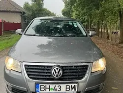 Utilizat 2007 VW Passat Berlinǎ | 2.500 EUR
