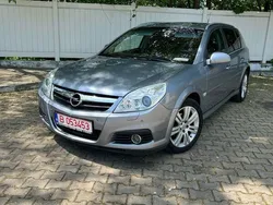 Gri Utilizat 2006 Opel Signum Break | 2.999 EUR