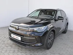 Negru metalic perleffect Utilizat 2024 VW Tiguan SUV | 32.900 EUR