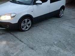 Culoarealb Utilizat 2013 Skoda Roomster Ambition Monovolum | 3.900 EUR (Preț OK)