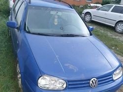 Culoarealbastru Utilizat 2000 VW Golf IV Break | 850 EUR (Preț bun)