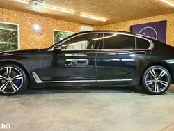 Culoarenegru Utilizat 2017 BMW 750L Berlinǎ | 31.800 EUR