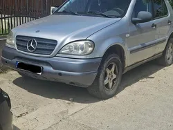 Gri Utilizat 2001 Mercedes ML320 SUV | 1.500 EUR