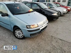 Negru Utilizat 2000 Fiat Punto Hatchback | 999 EUR