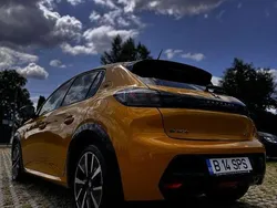 Galbeuriu Utilizat 2020 Peugeot e-208 GT Hatchback | 15.990 EUR