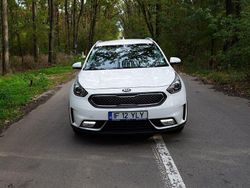 Culoarealb Utilizat 2017 Kia Niro Comfort SUV | 11.000 EUR (Scump)