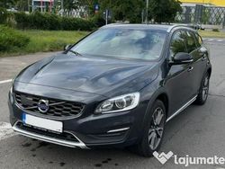 Culoaregri Utilizat 2017 Volvo V60 CC Summum Break | 9.500 EUR