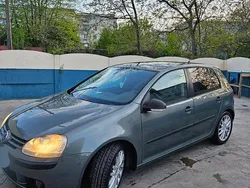 Culoareverde Utilizat 2007 VW Golf V Trendline Hatchback | 2.200 EUR (Preț bun)