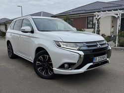 Culoarealb Utilizat 2015 Mitsubishi Outlander P-HEV SUV | 10.000 EUR (Preț OK)