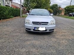 Utilizat 2005 Opel Vectra Berlinǎ | 1.890 EUR