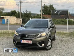 Verde Utilizat 2018 Peugeot 5008 Allure Monovolum | 12.990 EUR (Scump)