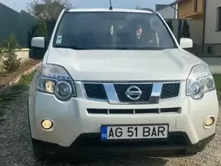 Alb Utilizat 2011 Nissan X-Trail SUV | 8.500 EUR (Scump)