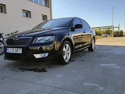Negru Utilizat 2015 Skoda Octavia Berlinǎ | 10.500 EUR (Preț bun)