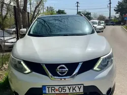 Alb Utilizat 2016 Nissan Qashqai SUV | 14.000 EUR (Scump)