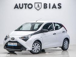 Culoarealb Utilizat 2022 Toyota Aygo x-style Hatchback | 8.990 EUR