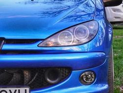 Albastru Utilizat 2000 Peugeot 206 Hatchback | 2.500 EUR
