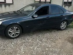 Utilizat 2002 Mercedes 200 Berlinǎ | 2.600 EUR