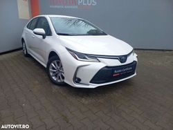 Alb Utilizat 2024 Toyota Corolla Business Edition Berlinǎ | 26.700 EUR (Puțin scump)