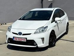 Alb Utilizat 2014 Toyota Prius Executive Hatchback | 9.500 EUR (Super Preț)