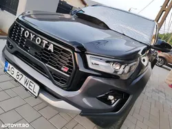Gri Nouă 2025 Toyota HiLux Sport Pickup | 67.500 EUR