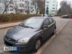Gri Utilizat 2005 Ford Focus Hatchback | 2.050 EUR (Preț OK)