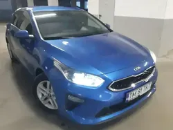 Albastru Utilizat 2020 Kia Ceed 2 Hatchback | 14.200 EUR (Scump)