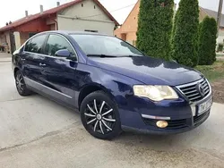 Utilizat 2006 VW Passat Berlinǎ | 2.150 EUR (Preț bun)