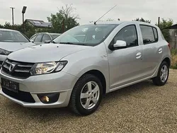 Argint Utilizat 2015 Dacia Sandero Lauréate Hatchback | 5.990 EUR (Preț OK)