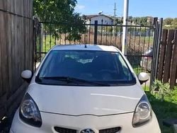 Utilizat 2011 Toyota Aygo Hatchback | 1.750 EUR