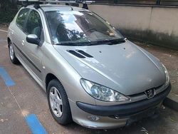 Culoaregri Utilizat 2004 Peugeot 206 Hatchback | 2.000 EUR (Preț OK)