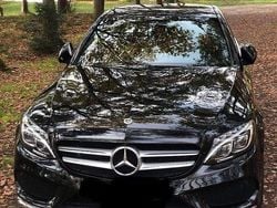 Culoarenegru Utilizat 2018 Mercedes C220 AMG line Berlinǎ | 17.150 EUR (Super Preț)