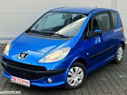 Albastru Utilizat 2005 Peugeot 1007 Sport Hatchback | 1.399 EUR