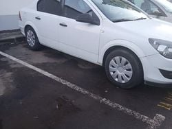 Utilizat 2011 Opel Astra Berlinǎ | 2.400 EUR (Super Preț)