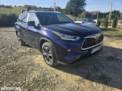 Culoarealbastru Utilizat 2023 Toyota Highlander SUV | 47.378 EUR