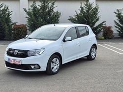 Alte culori Utilizat 2020 Dacia Sandero Hatchback | 7.744 EUR (Super Preț)