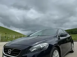 Albastru Utilizat 2016 Volvo V40 Ocean Race Break | 7.850 EUR (Preț bun)