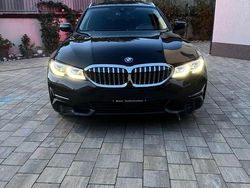 Culoarenegru Utilizat 2022 BMW 320e Luxury Line Break | 22.190 EUR (Preț bun)