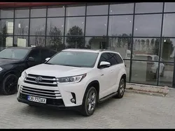 Alb Utilizat 2017 Toyota Highlander SUV | 32.999 EUR