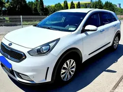 Alb Utilizat 2017 Kia Niro SUV | 12.990 EUR