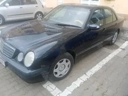 Utilizat 2000 Mercedes E200 Berlinǎ | 4.000 EUR