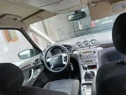 Negru Utilizat 2007 Ford Galaxy Monovolum | 1.750 EUR (Super Preț)