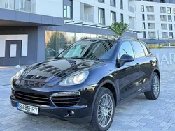 Culoarenegru Utilizat 2012 Porsche Cayenne SUV | 12.900 EUR (Super Preț)
