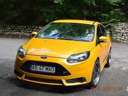 Utilizat 2013 Ford Focus ST Hatchback | 11.000 EUR (Preț OK)