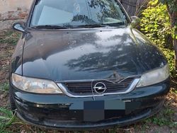 Verde Utilizat 1998 Opel Vectra Break | 3.500 EUR