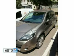 Bej Utilizat 2010 Renault Clio II Hatchback | 4.500 EUR (Puțin scump)